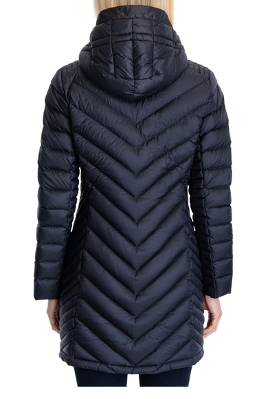 Free Burberry brooch with purchase Michael Kors puffed packable down jacket - Picture 3 of 13